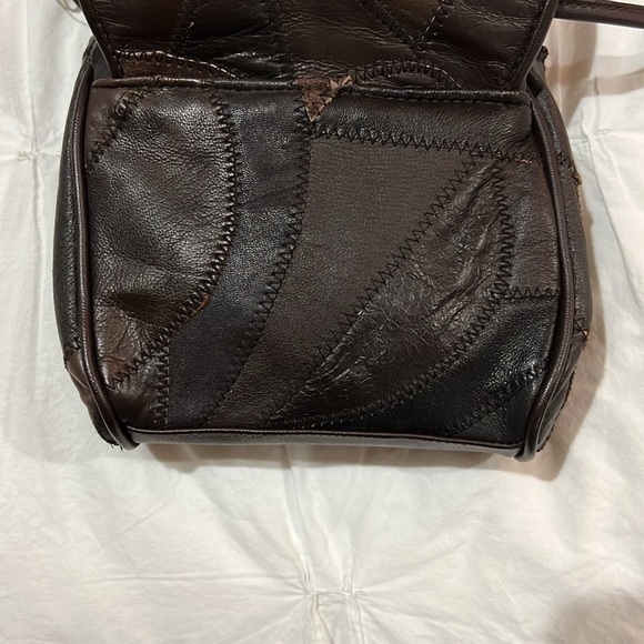 VINTAGE PATCHWORK BROWN GENUINE LEATHER CROSSBODY WITH ORIGINAL TAGS - Picture 5 of 13